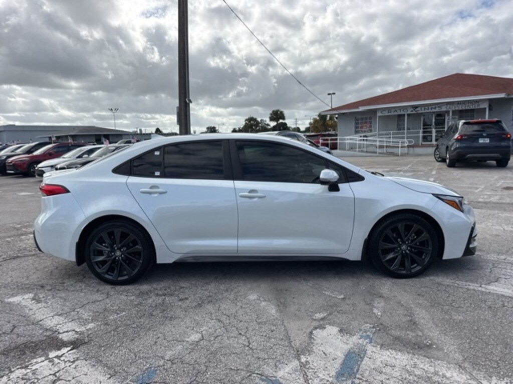 Used 2025 Toyota Corolla SE Sedan