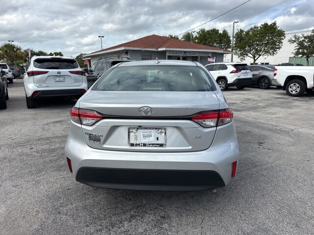 2024 Toyota Corolla LE photo 4