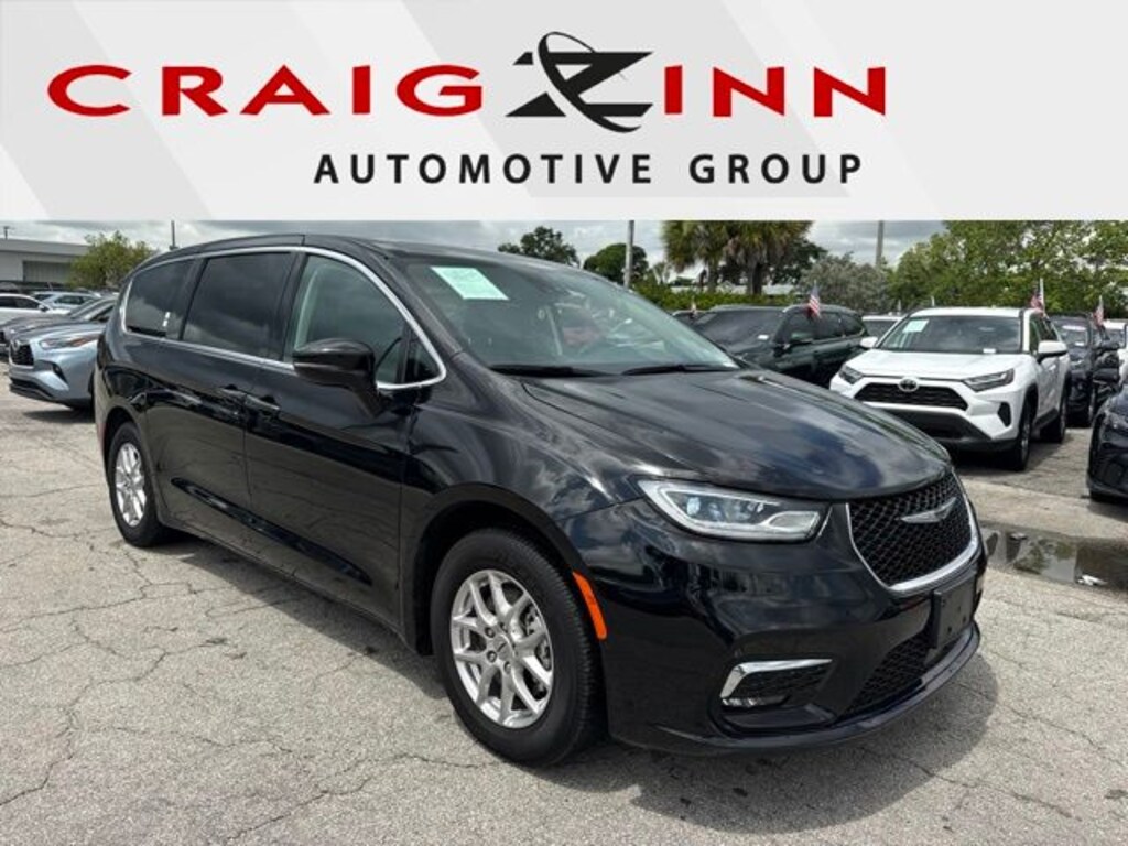 Used 2024 Chrysler Pacifica Touring L Van Passenger Van