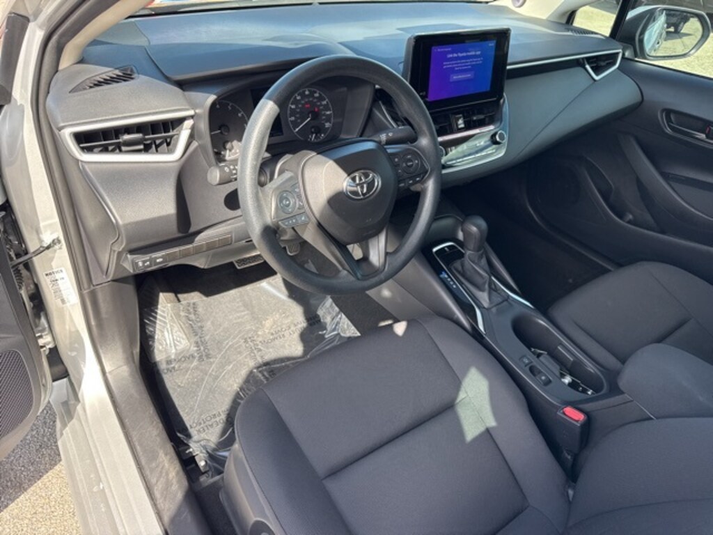 Used 2025 Toyota Corolla LE Sedan