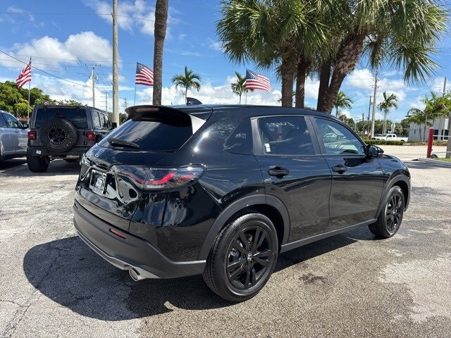 2026 Honda HR-V Sport photo 3