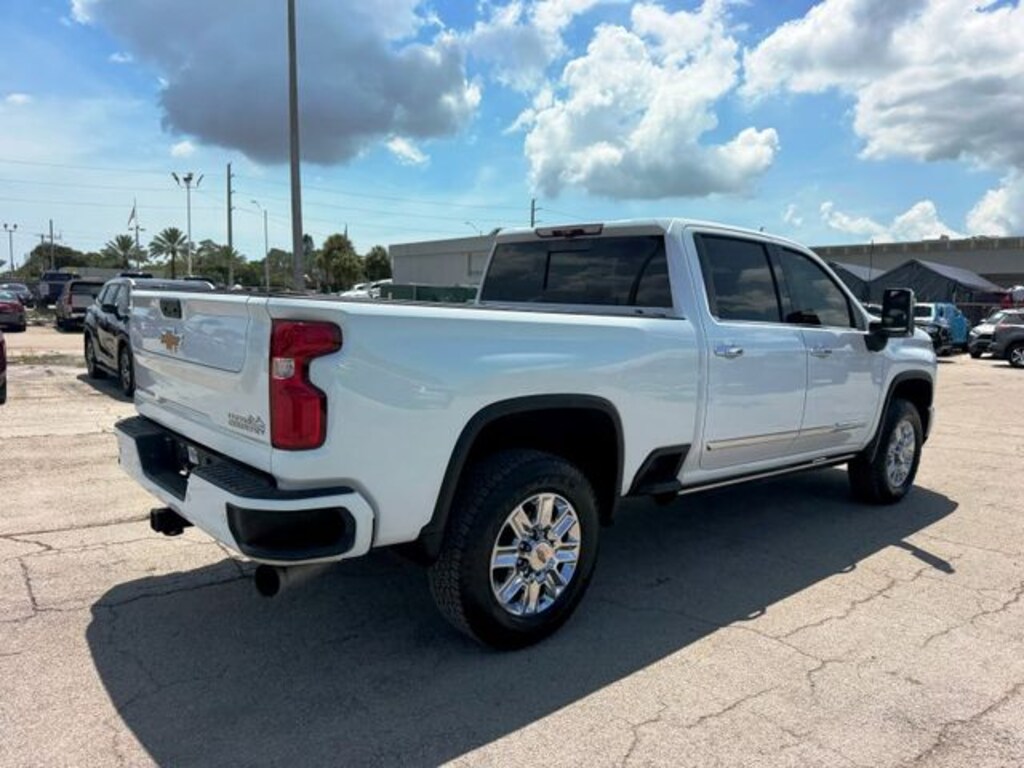 Used 2024 Chevrolet Silverado 2500 HD High Country Truck Crew Cab