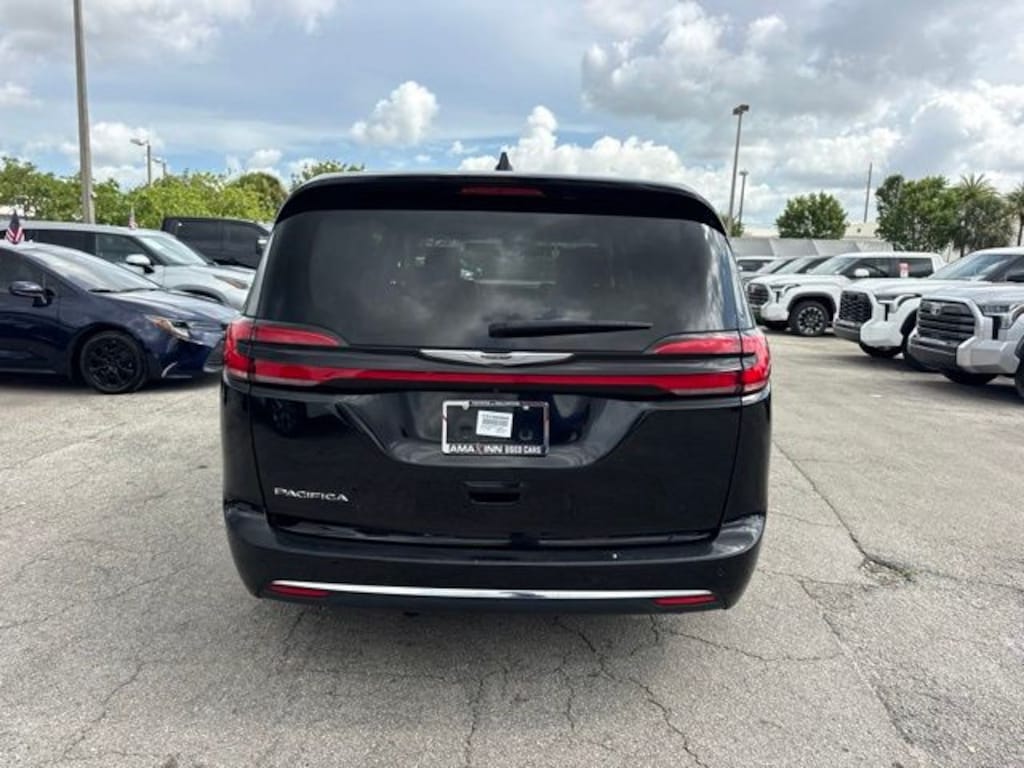 Used 2024 Chrysler Pacifica Touring L Van Passenger Van