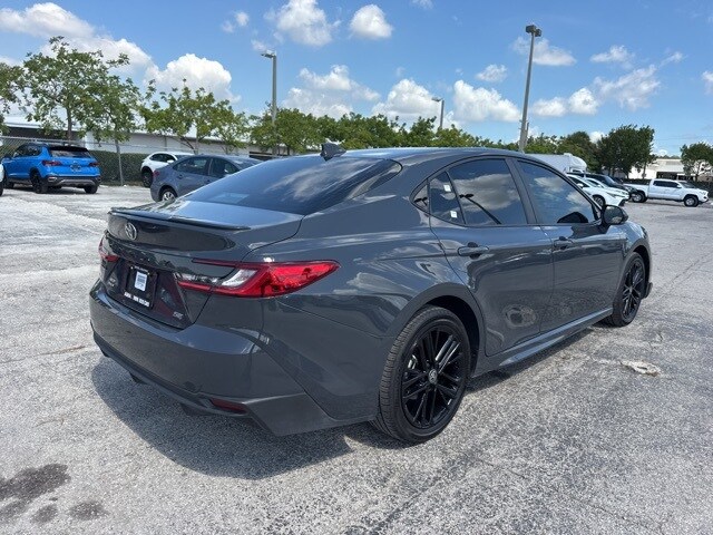 2025 Toyota Camry LE photo 3