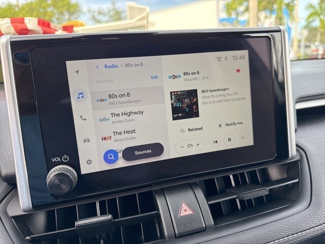 2025 Toyota RAV4 XLE photo 3