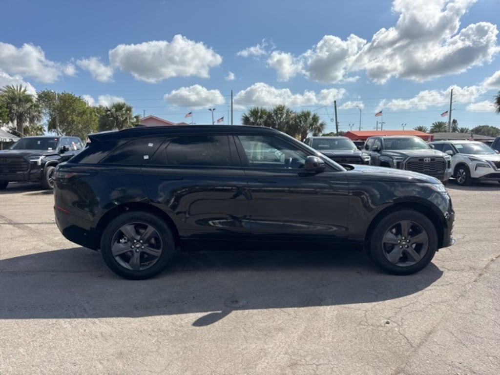 Used 2025 Land Rover Range Rover Velar P250 Dynamic SE SUV
