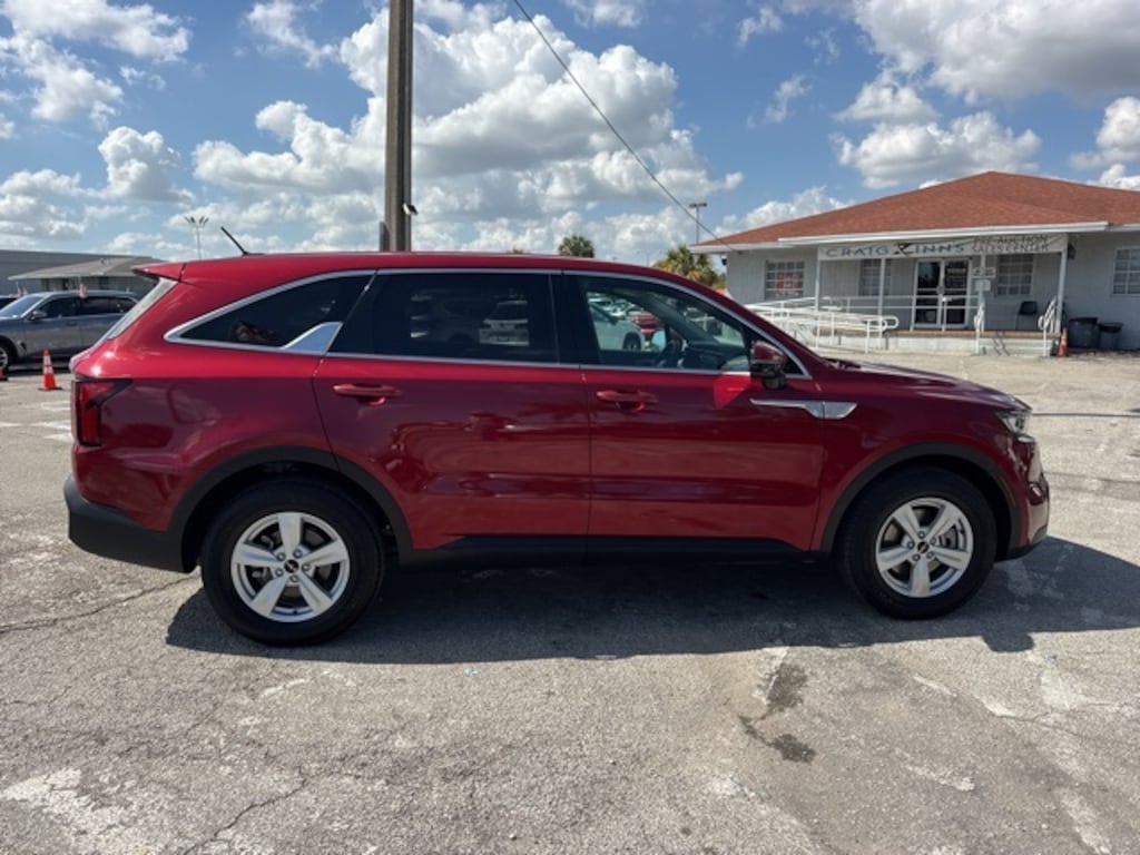 Used 2023 Kia Sorento LX SUV
