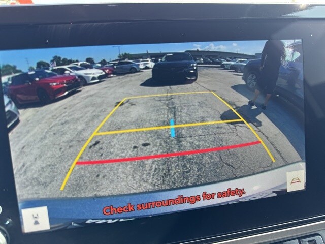 2025 Toyota Camry LE photo 4