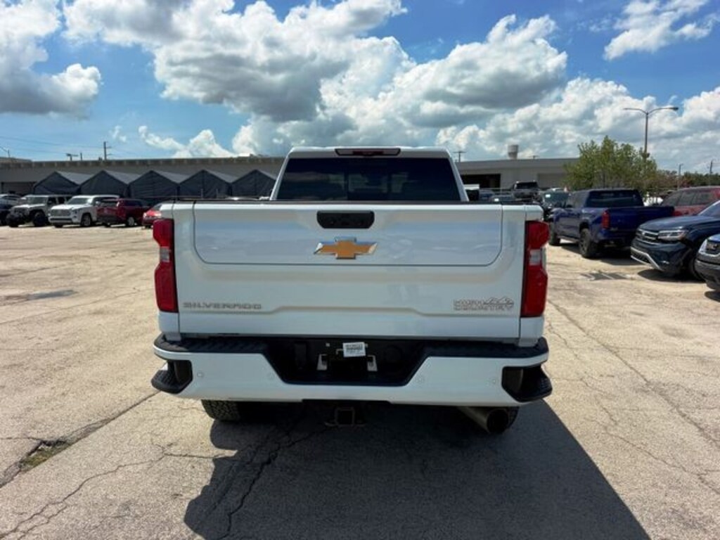 Used 2024 Chevrolet Silverado 2500 HD High Country Truck Crew Cab