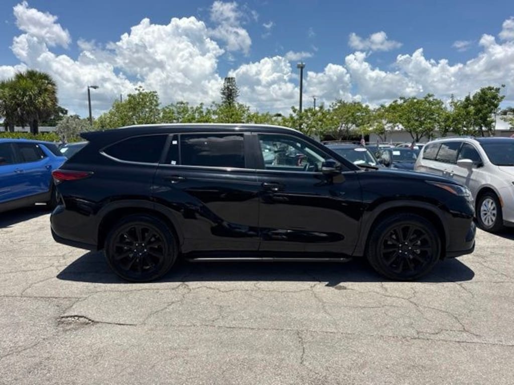 Used 2023 Toyota Highlander XLE SUV