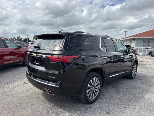 2023 Chevrolet Traverse Premier photo 3