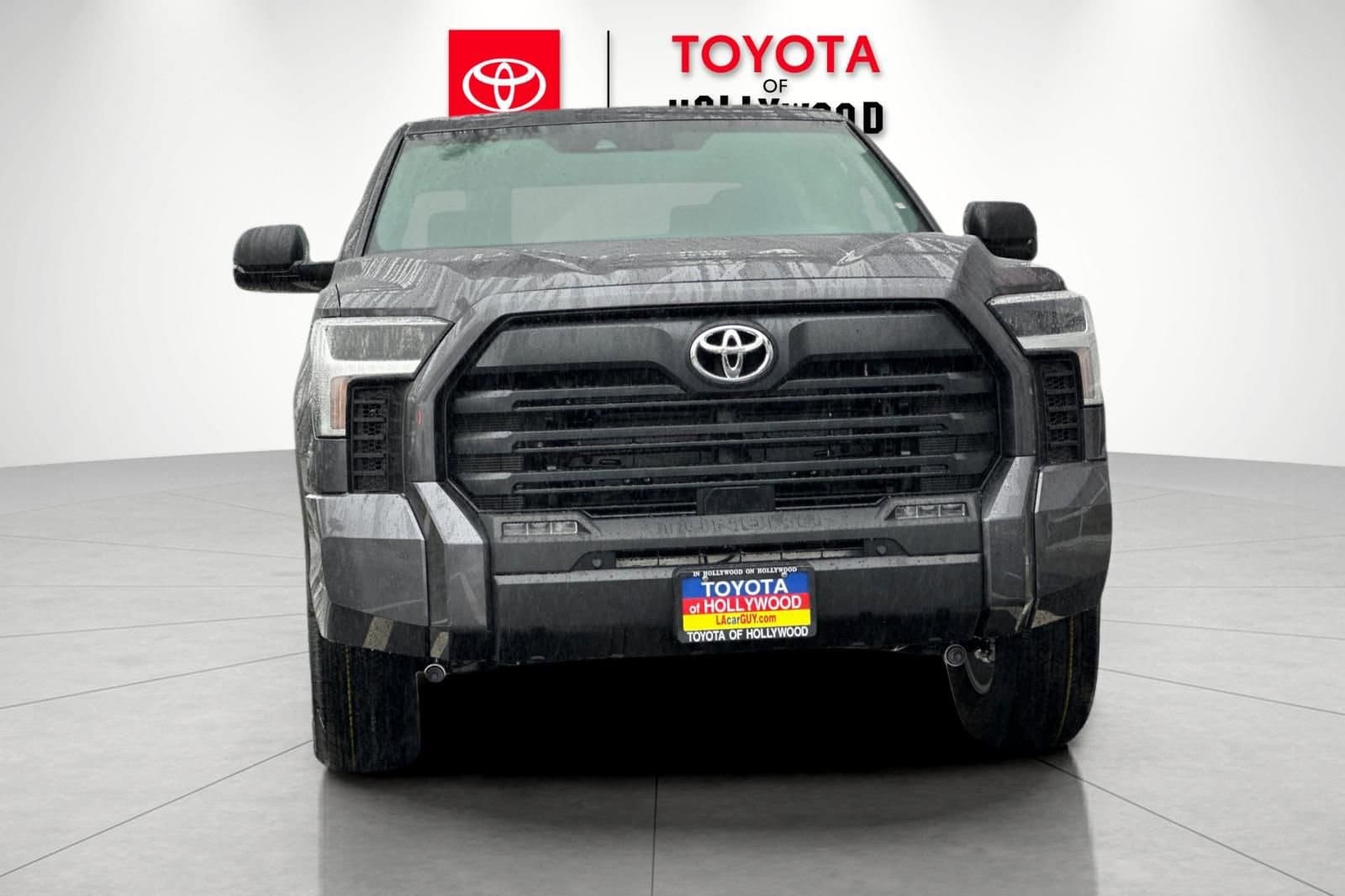 2025 Toyota Tundra SR5 - Photo 8