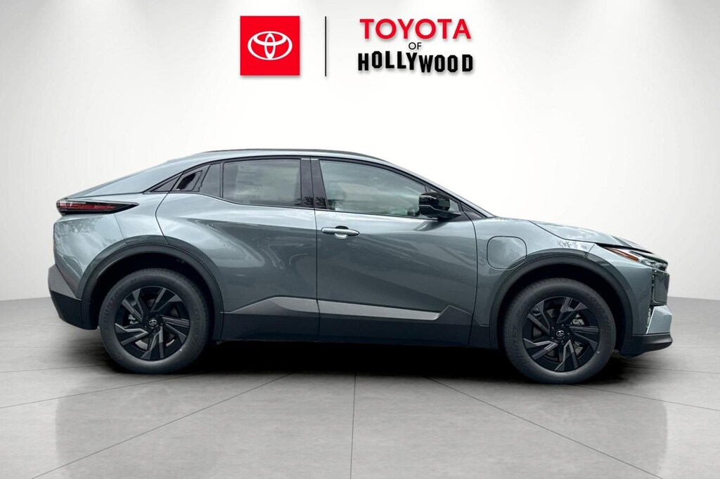 New 2026 Toyota C-HR SE SE AWD