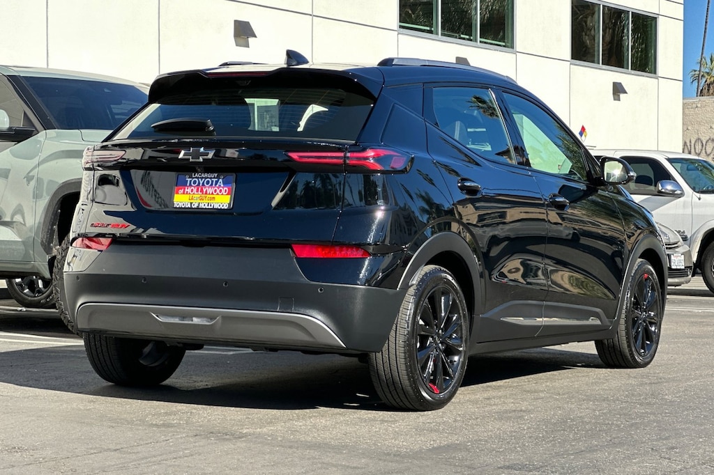 2023 Chevrolet Bolt EUV Premier photo 2