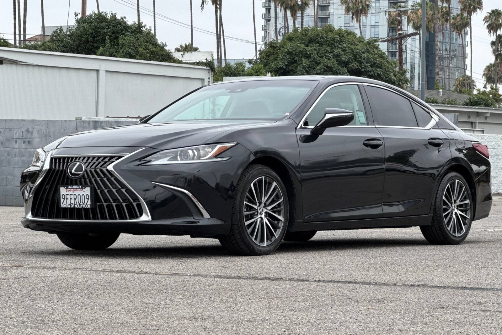 2023 Lexus ES 350 - Photo 8