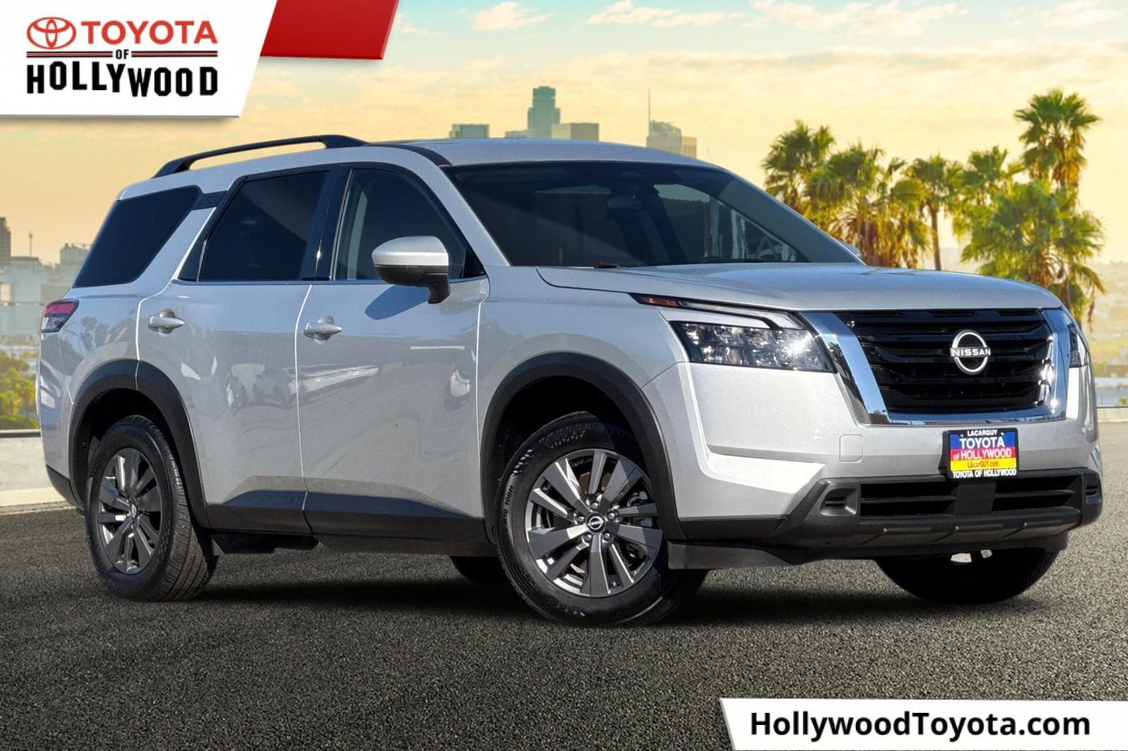 2025 Nissan Pathfinder SV 2WD's photo