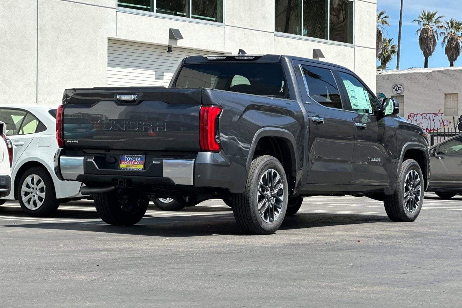 2025 Toyota Tundra Limited - Photo 4