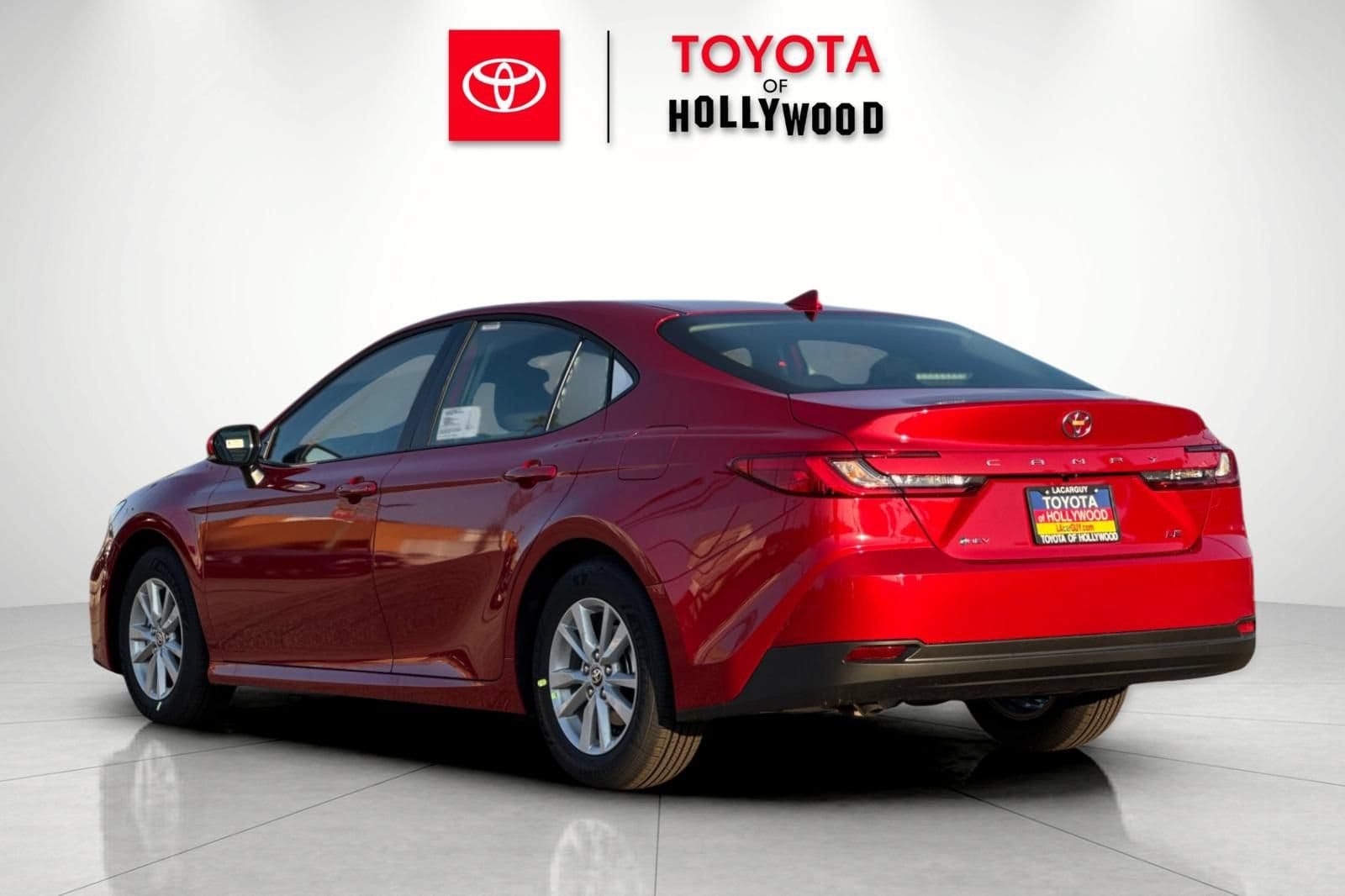 2026 Toyota Camry LE - Photo 6
