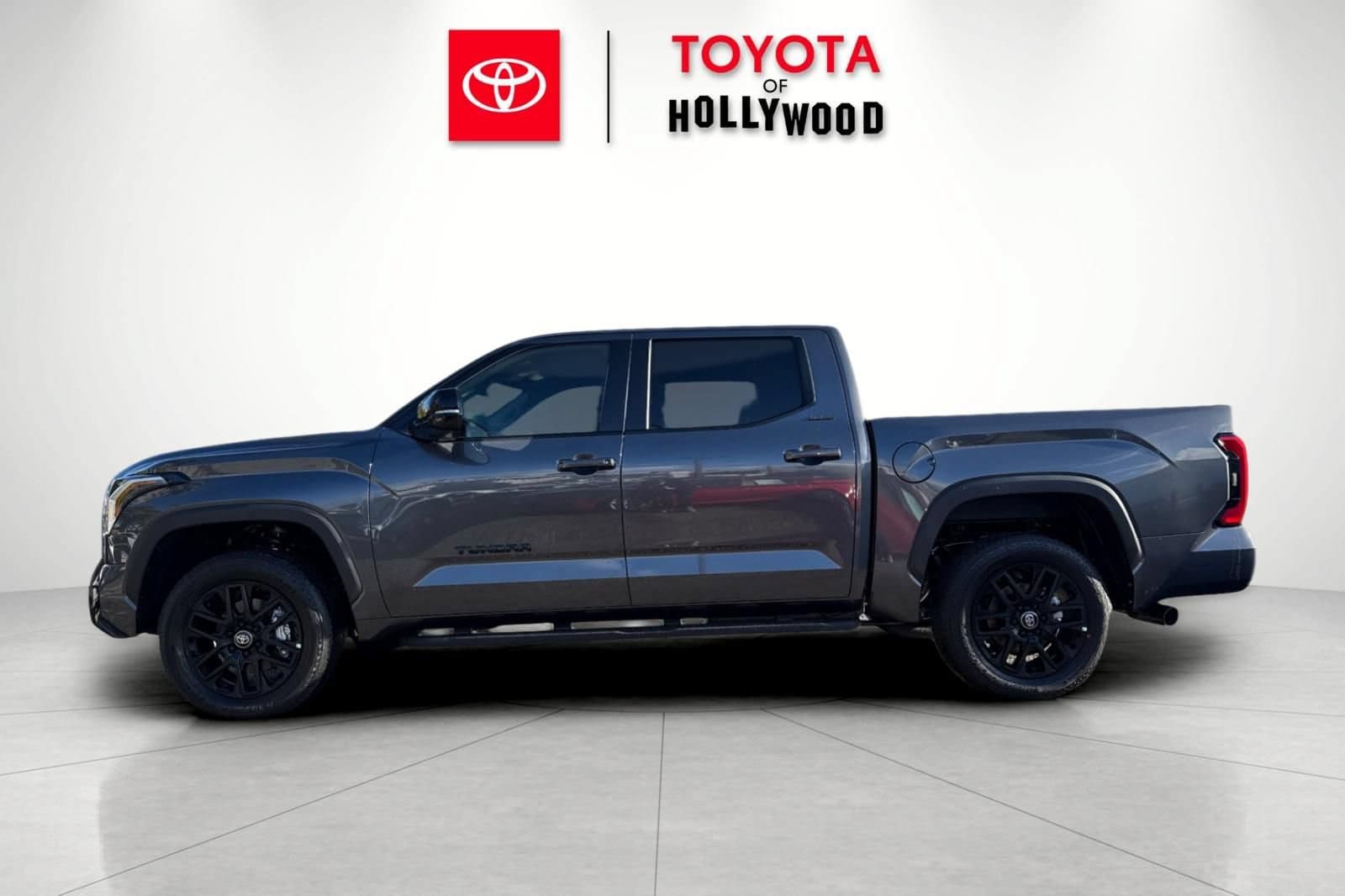 2026 Toyota Tundra Limited - Photo 8