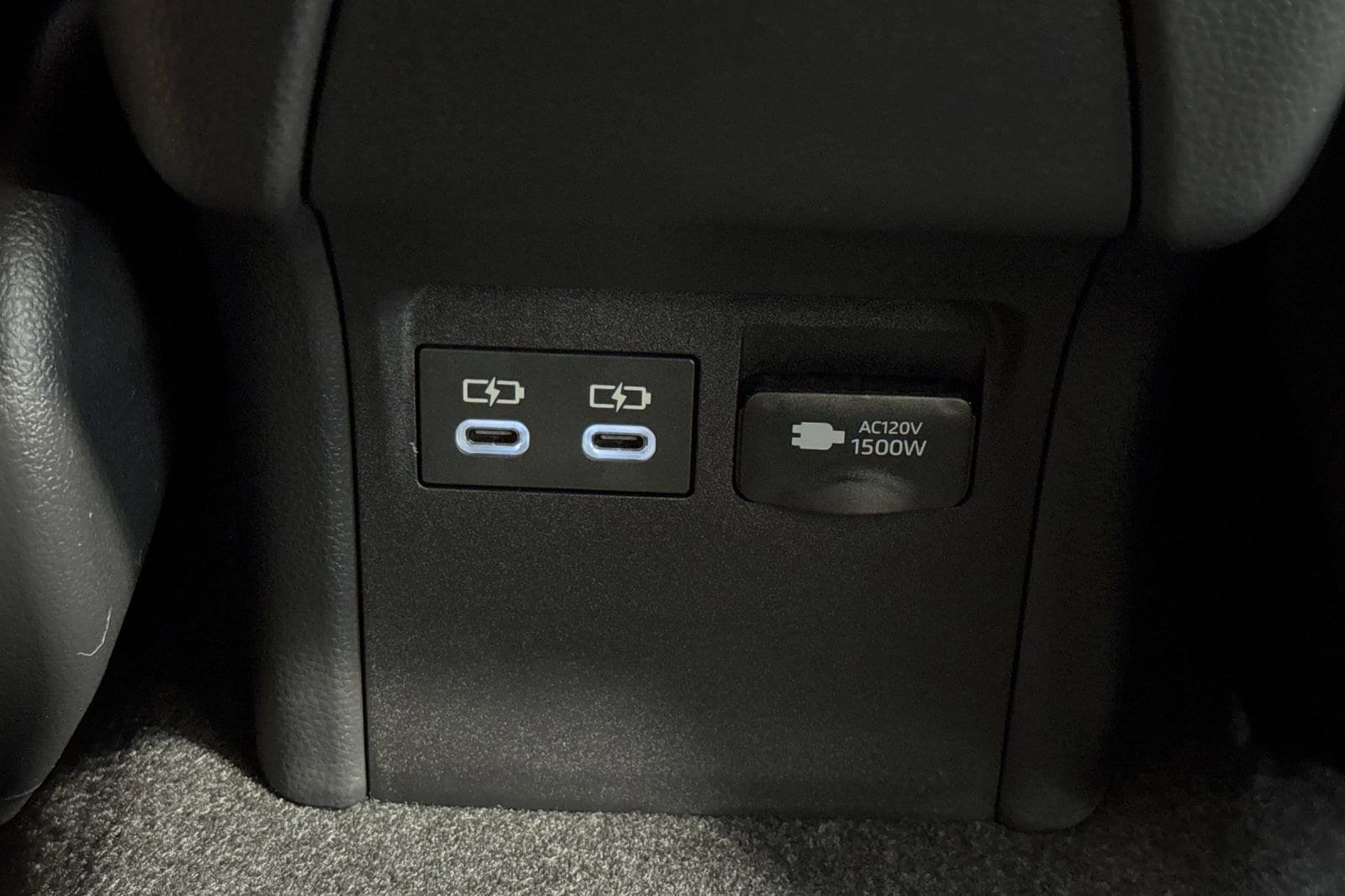 2026 Toyota Prius Plug-in Hybrid XSE - Photo 14