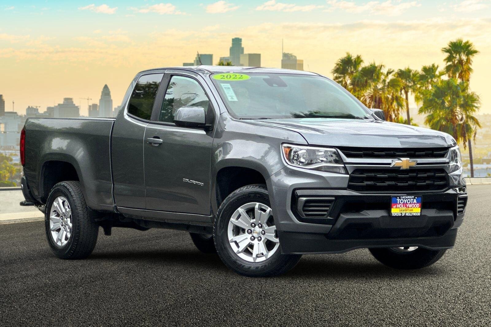 2022 Chevrolet Colorado LT photo 2