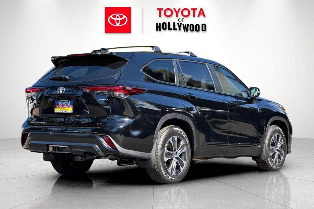 New 2026 Toyota Highlander Hybrid XLE XLE AWD