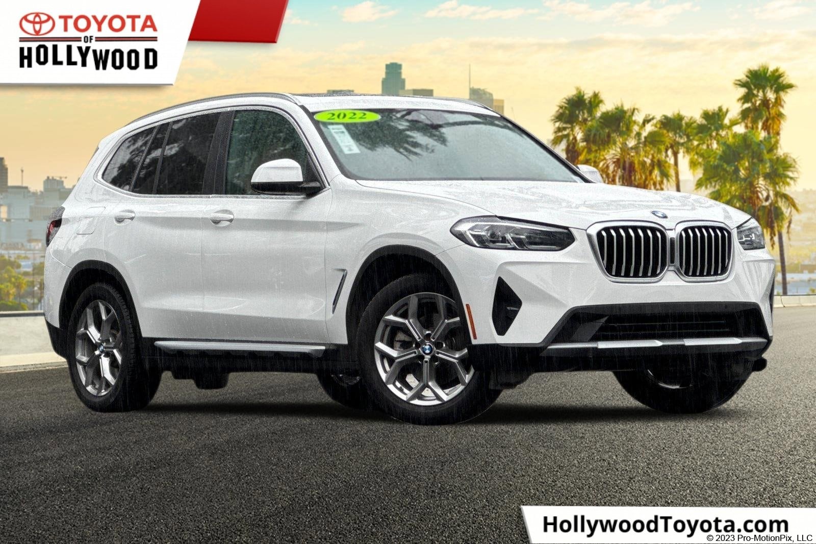 2022 BMW X3 30i's photo