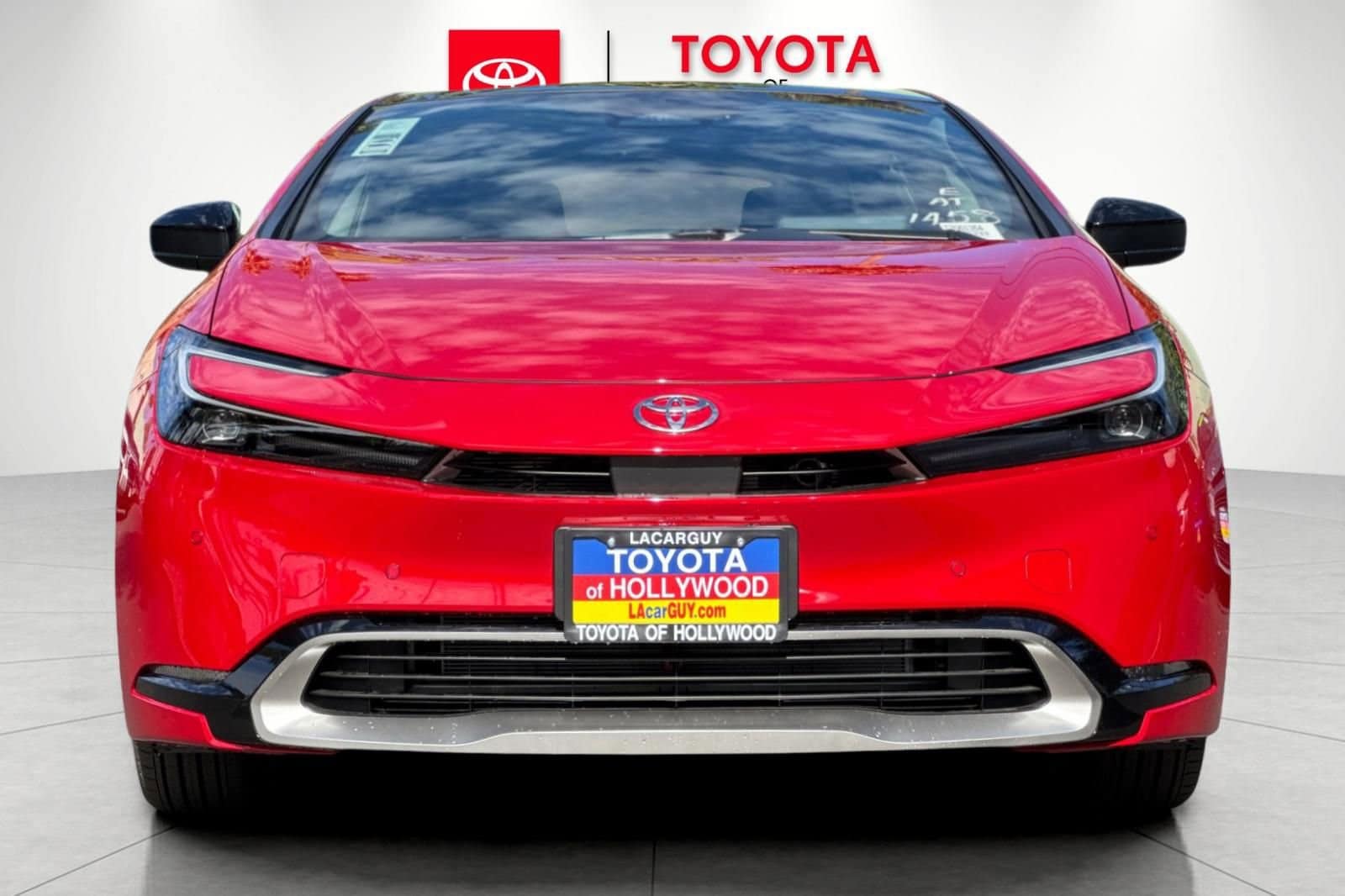 2026 Toyota Prius Plug-in Hybrid XSE - Photo 8