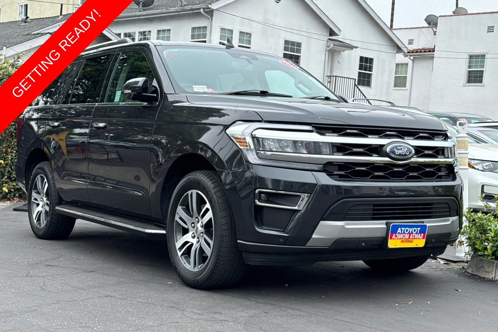 2023 Ford Expedition Limited's photo