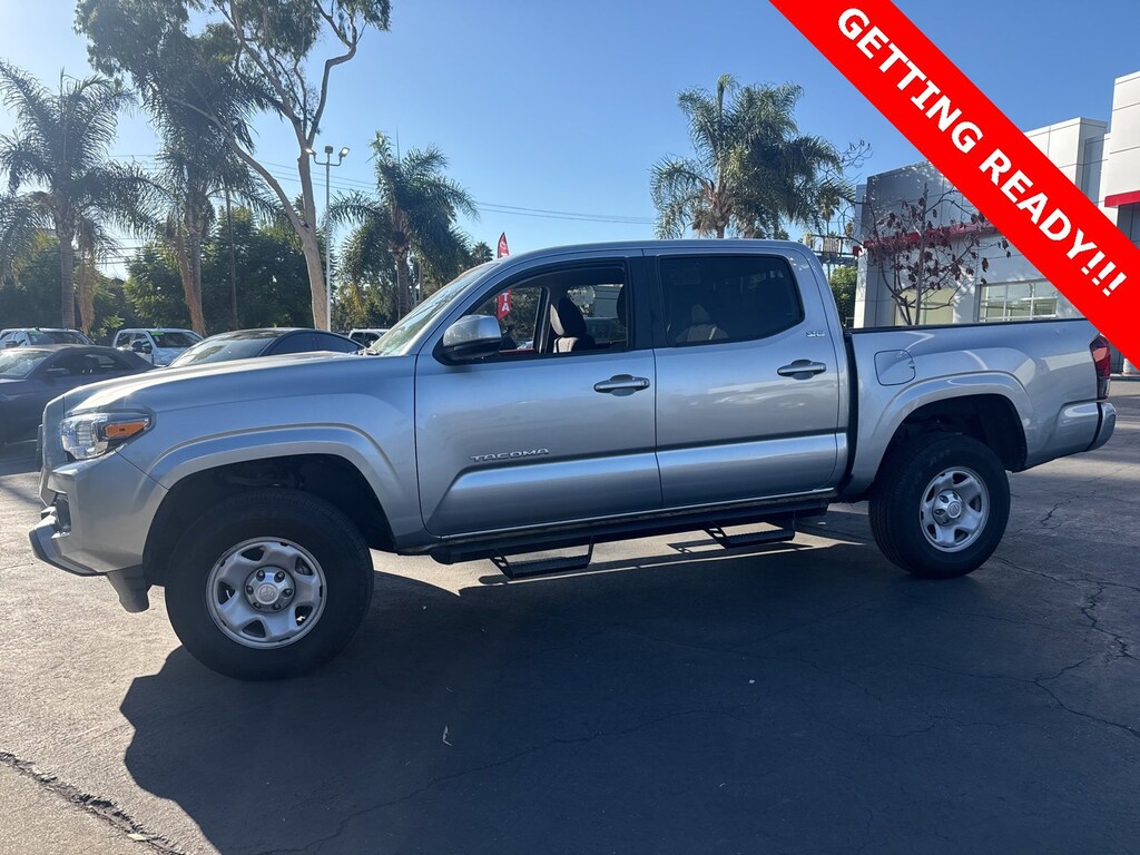 2023 Toyota Tacoma SR5 photo 3