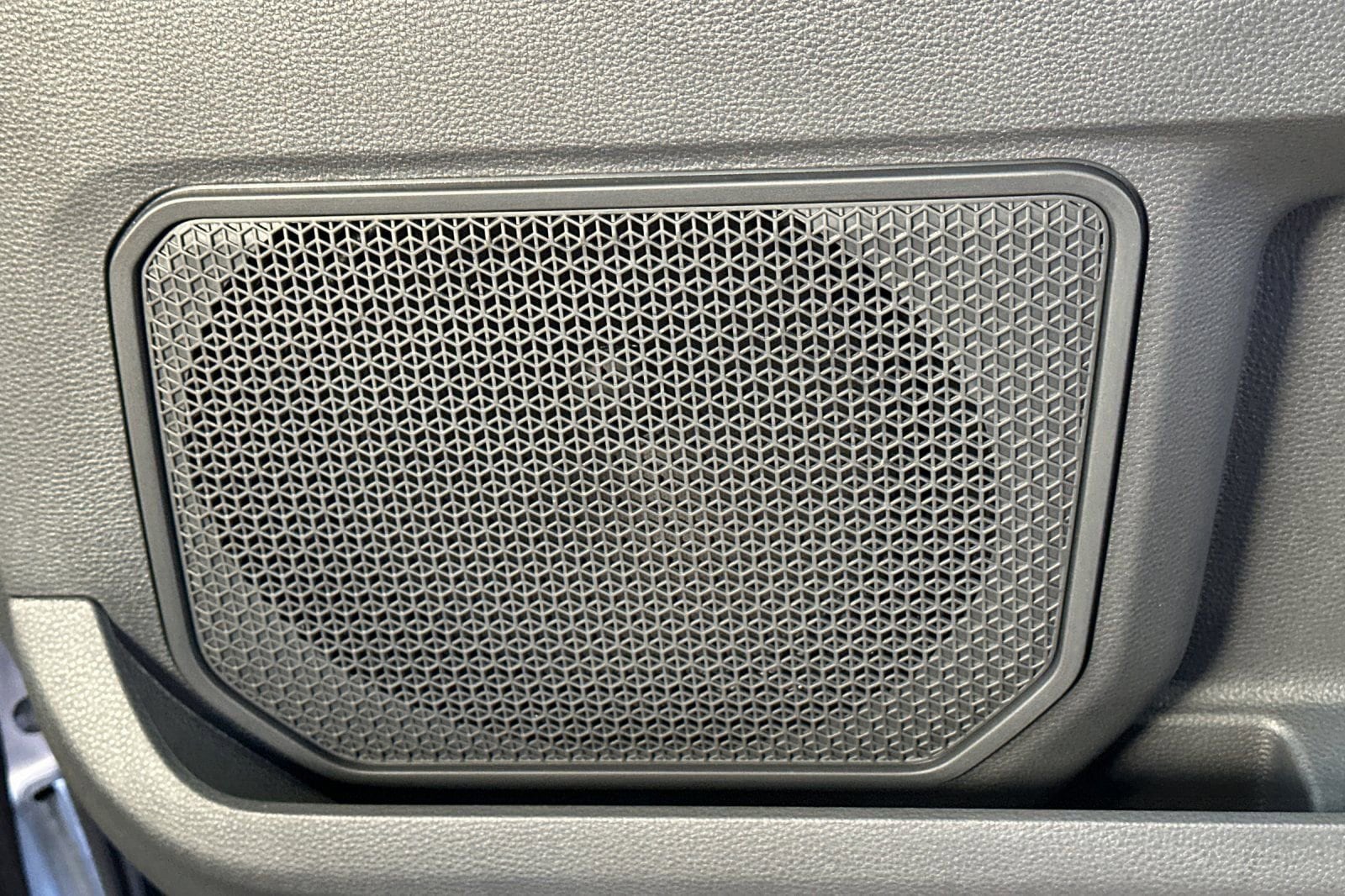 2025 Toyota Tundra Limited - Photo 19