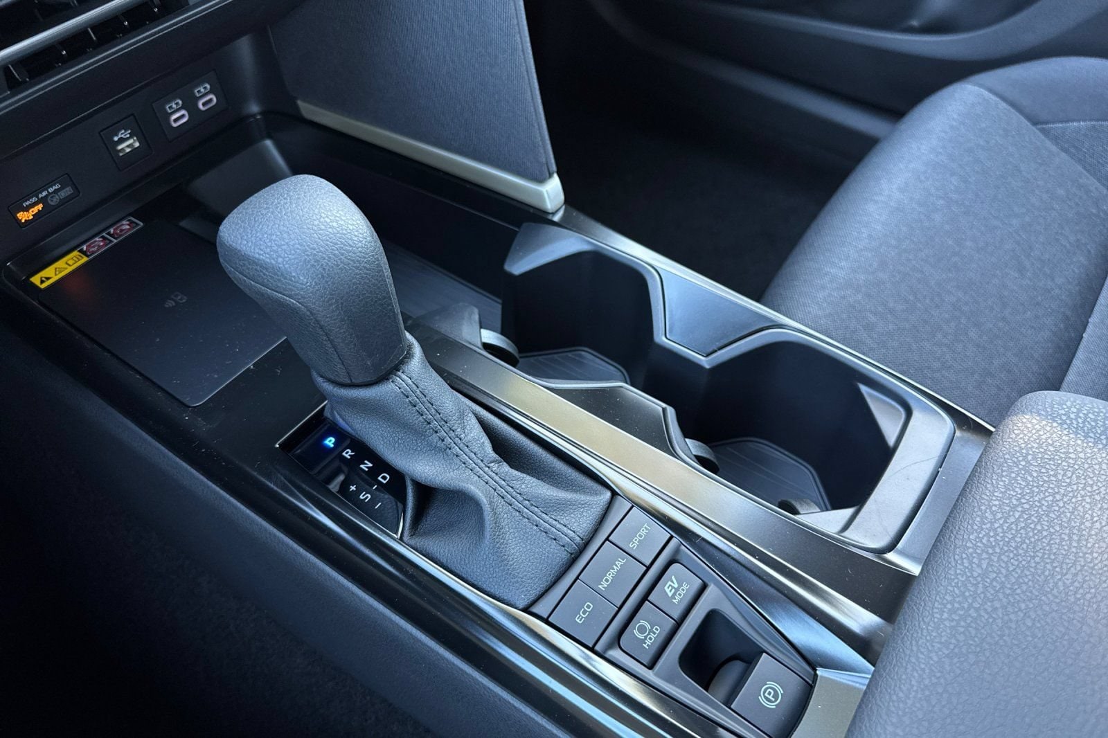 2026 Toyota Camry LE - Photo 24