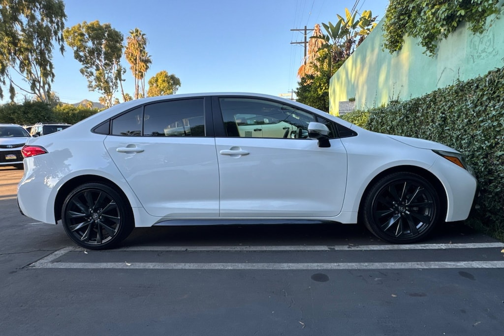 2024 Toyota Corolla Hybrid SE photo 3