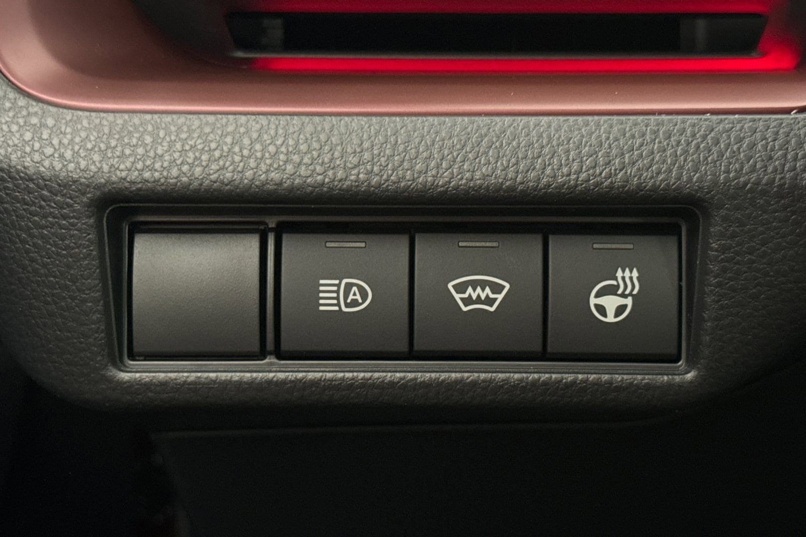2026 Toyota Prius Plug-in Hybrid XSE - Photo 30