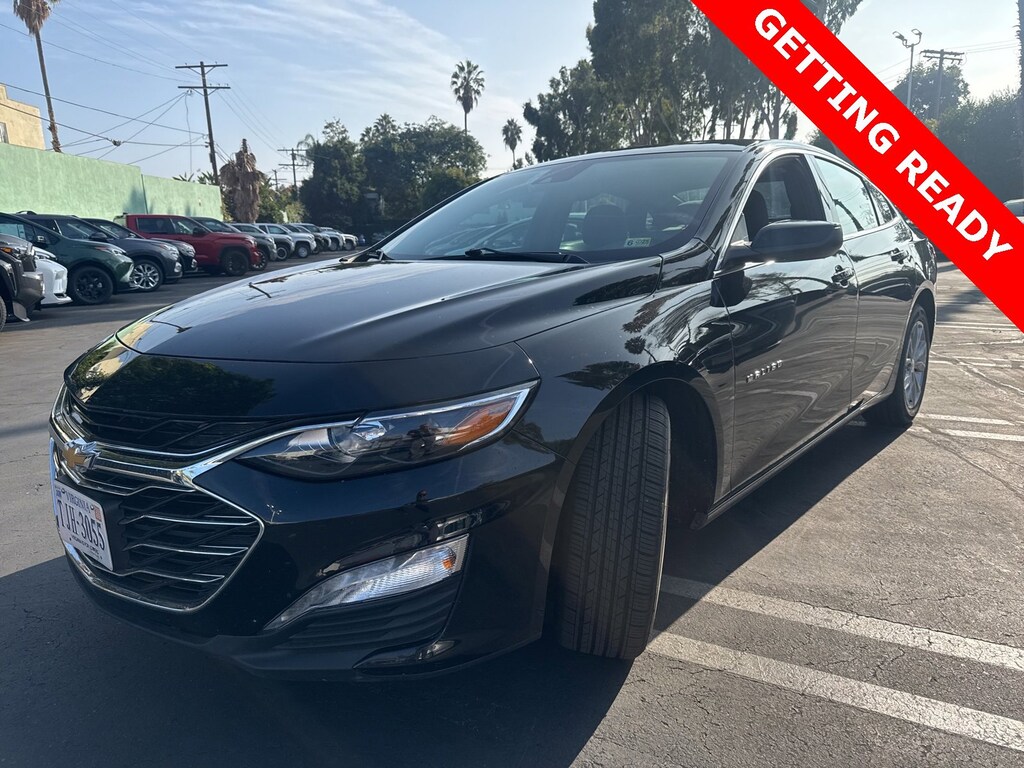 2024 Chevrolet Malibu 1LT photo 2