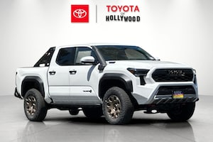 2025 Toyota Tacoma i-FORCE MAX Trailhunter Truck Double Cab