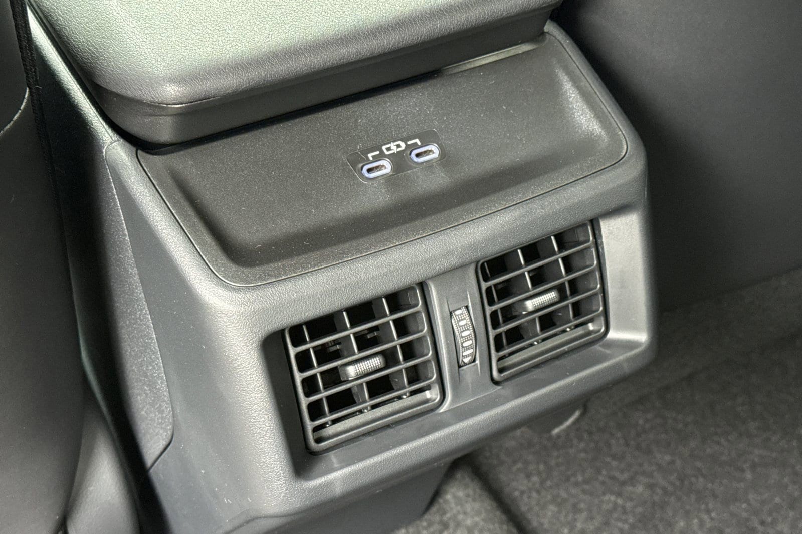 2026 Toyota bZ XLE - Photo 12