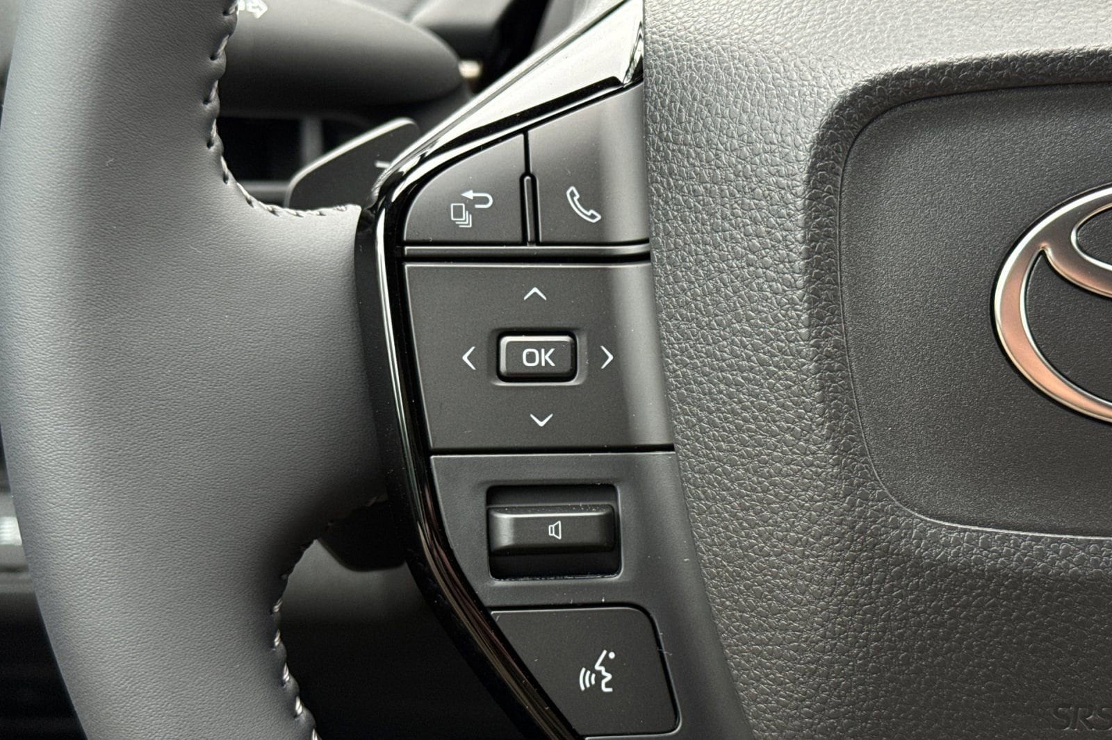 2026 Toyota bZ XLE - Photo 26