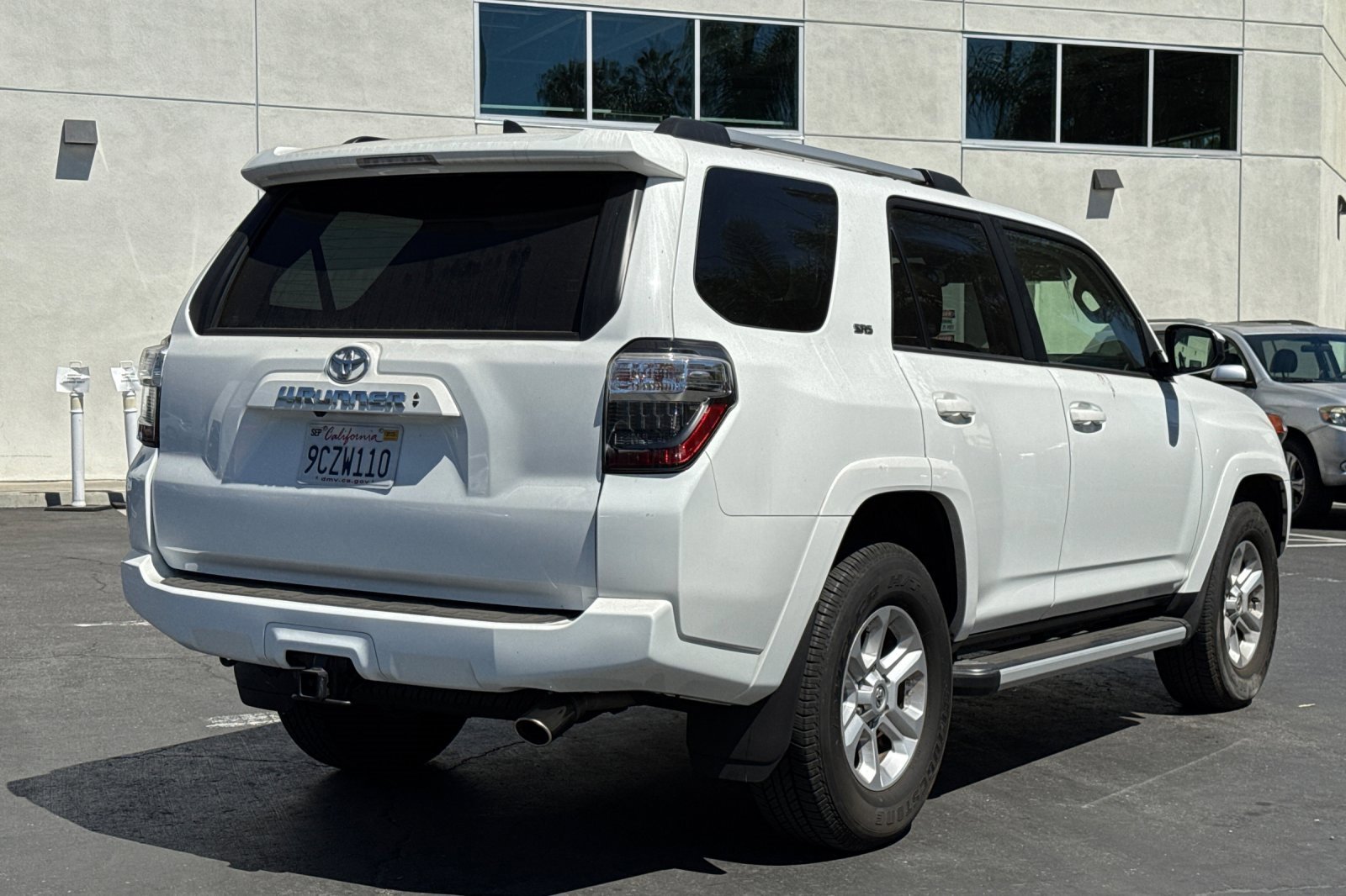 2023 Toyota 4Runner SR5 photo 3