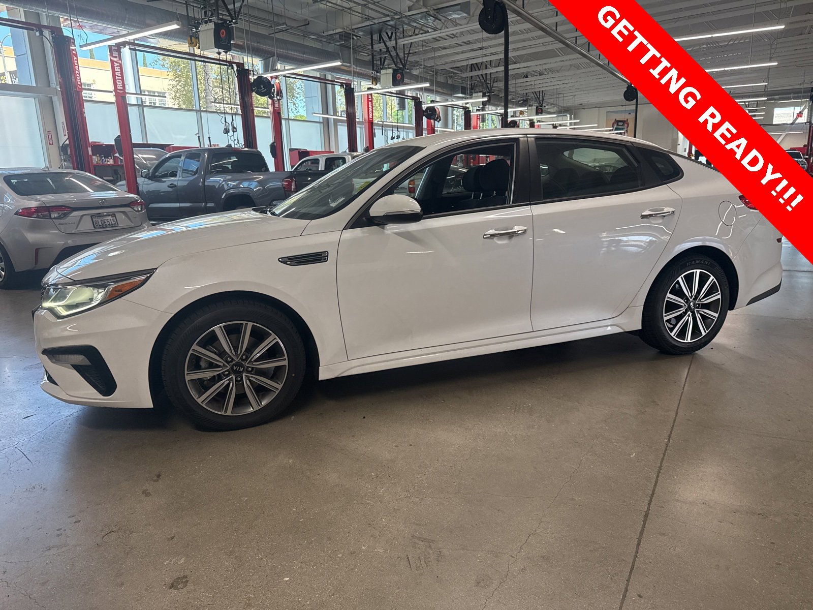 2019 Kia Optima LX photo 3
