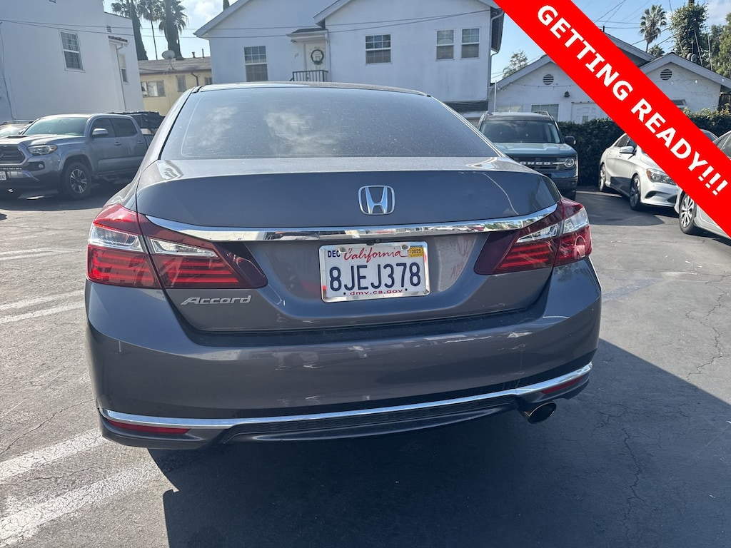 2017 Honda Accord LX photo 5