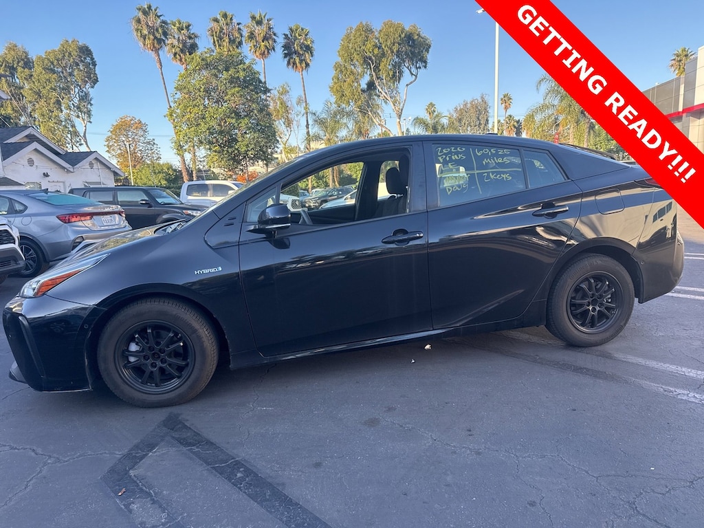 2020 Toyota Prius LE photo 4