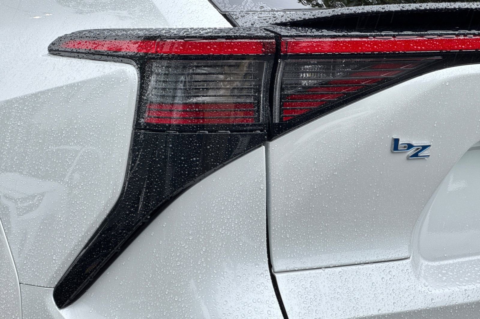 2026 Toyota bZ XLE - Photo 30