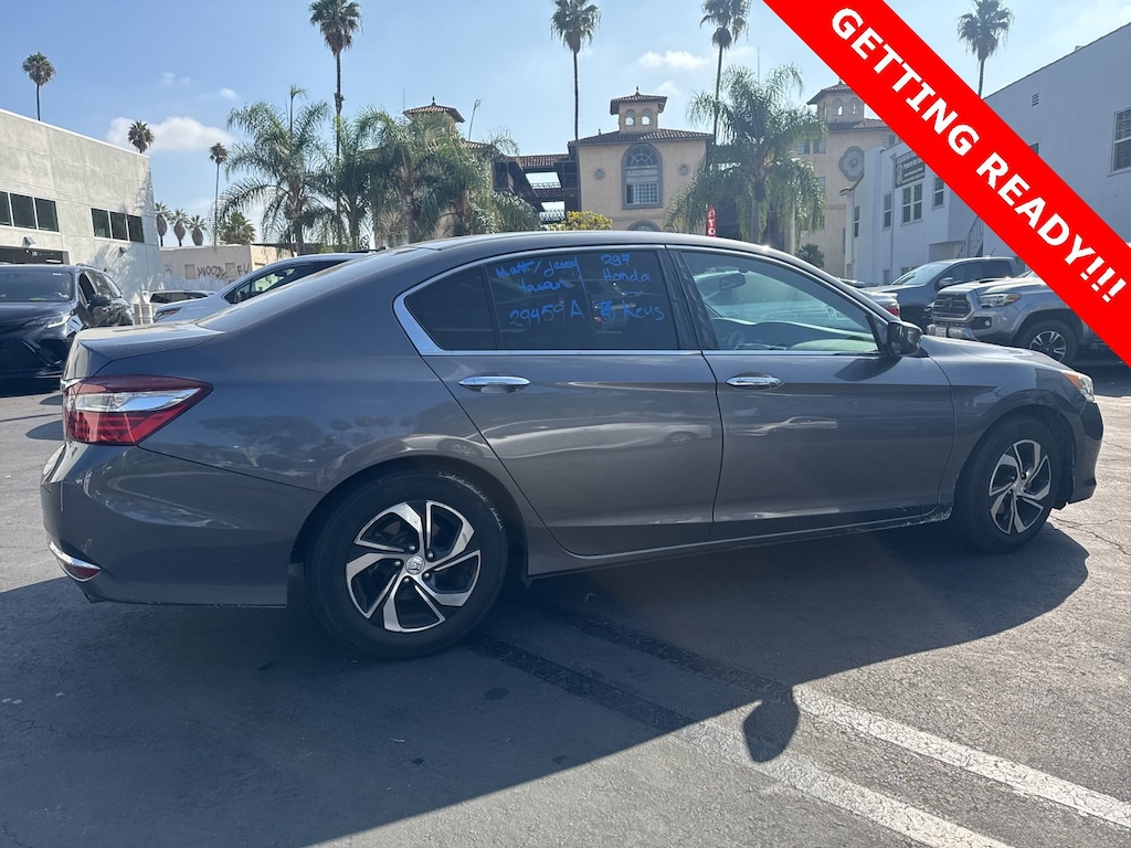 2017 Honda Accord LX photo 7