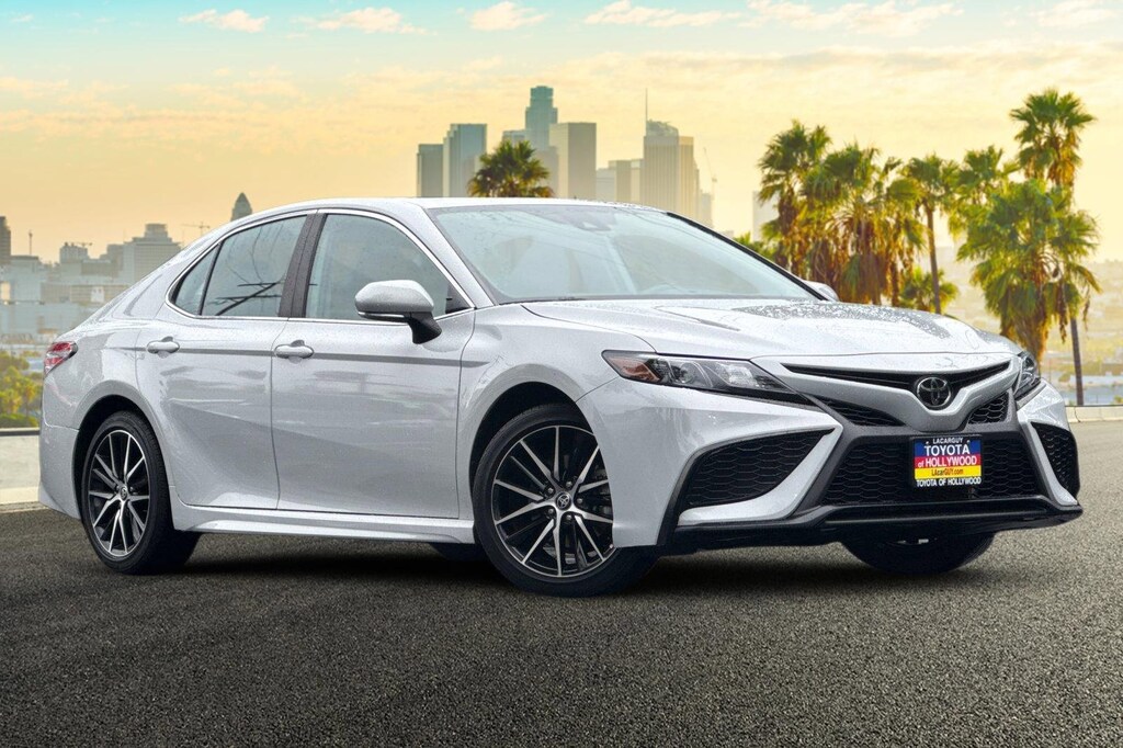 Used 2023 Toyota Camry SE Sedan