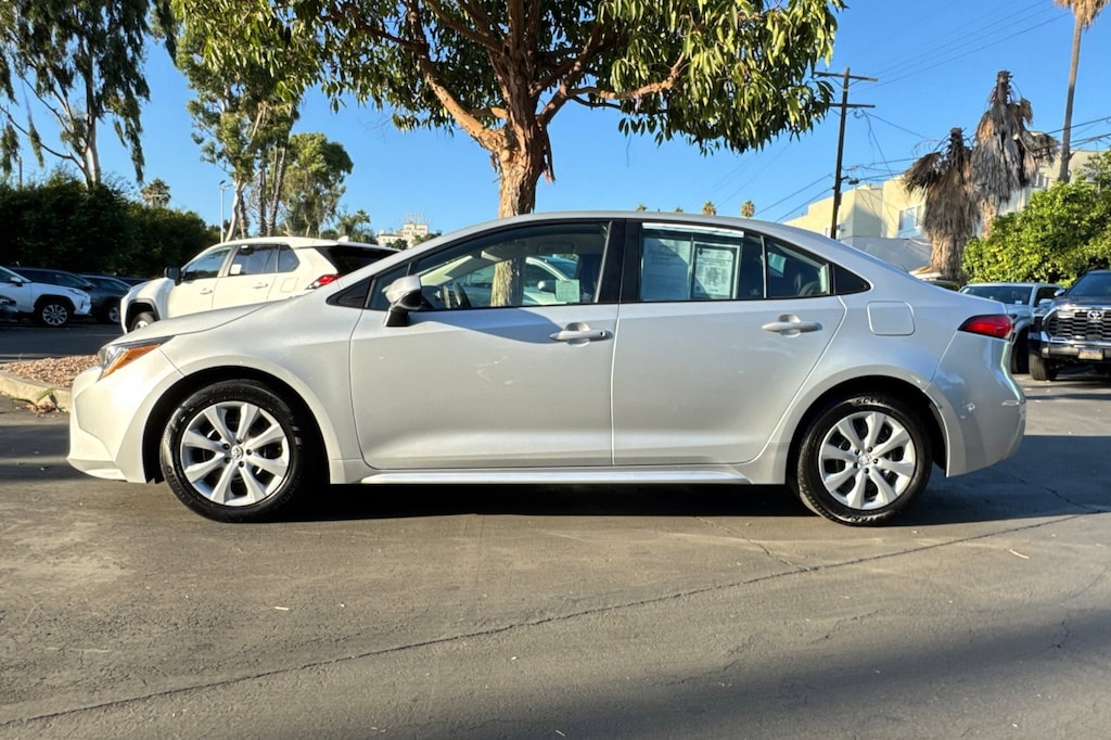 2023 Toyota Corolla LE photo 5