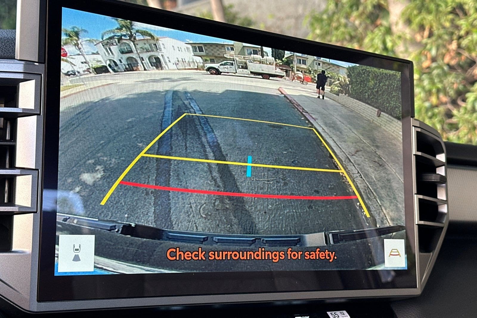 2025 Toyota Tundra Limited - Photo 9