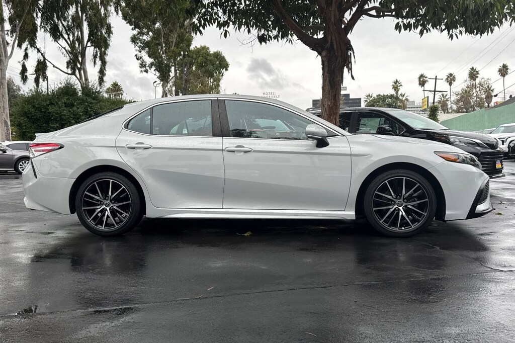 Used 2023 Toyota Camry SE Sedan