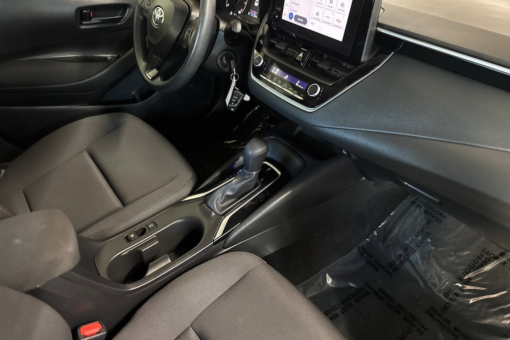 2023 Toyota Corolla LE photo 13