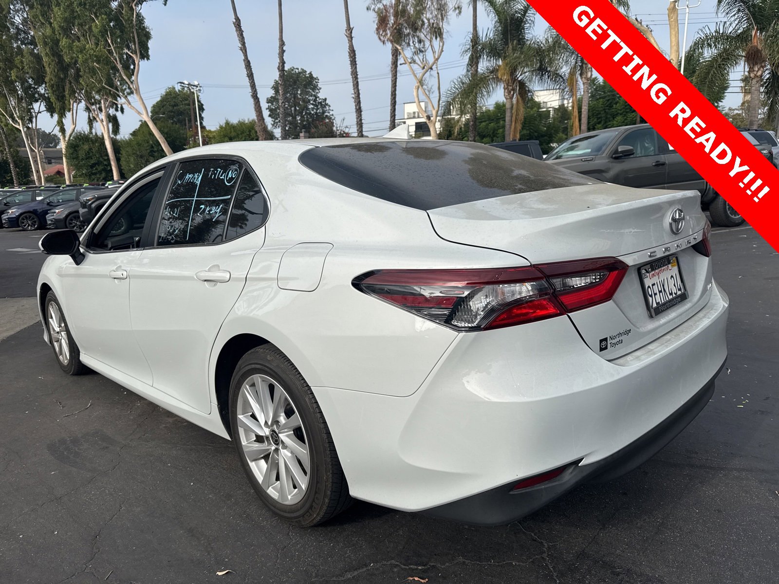 2023 Toyota Camry LE photo 3
